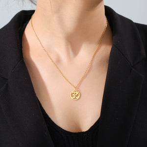 OM Necklace V1